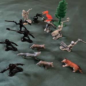 Lot Of 14 Black and Silver Medieval 2 Inch Knights Wolves Figure Lot